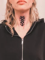 Thanks @jasminawayne 
my WannaDo 

Book Appointment l Termin buchen:
https://linktr.ee/riotphil

#tattoo #tattoos #ornament #graztattoo #welstattoo